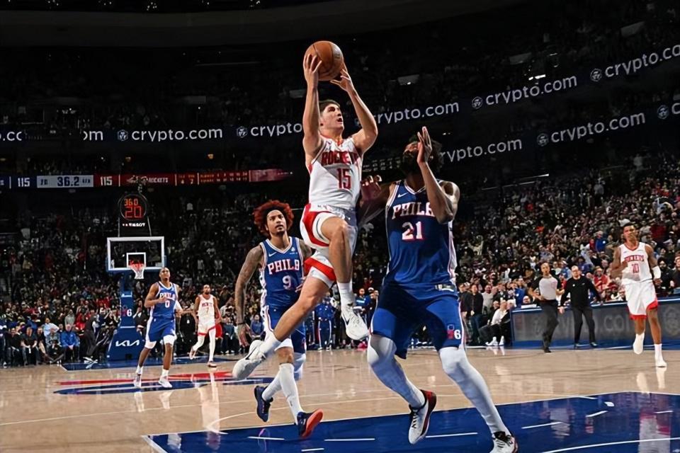 世界杯 官网-加时赛又被摁在了板凳席上！火箭对于后场新星的使用让人无法理解